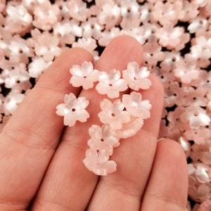 10 Pastel Pink Pearlescent Sakura Flower Cabochons, Resin Floral Cabochon, Shaker Mold Embellishment, Nail Art Decoration, Garden Bead Caps